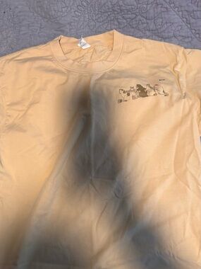 Short-Sleeve Crewneck T-Shirt in Light Yellow with Cat Graphic